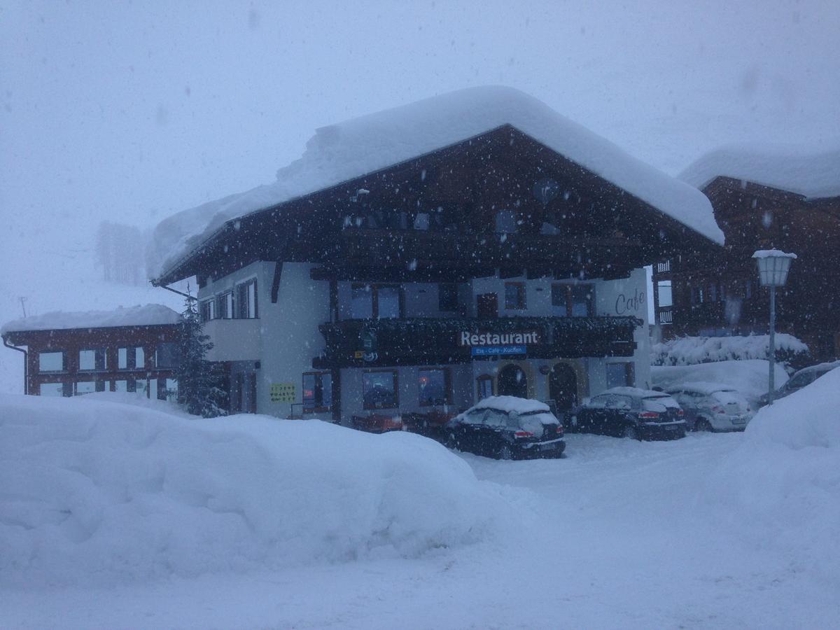 Hotel Restaurant Rosmarie Pfelders Exterior foto
